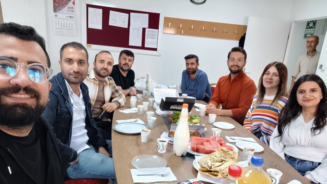 ÖĞRETMENLER ODASI
